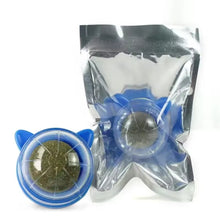 Cargar imagen en el visor de la galería, Bola de catnip hierba gatera giratoria CatRoll para pared