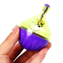 Cargar imagen en el visor de la galería, Juguete interactivo dispensador de comida Spaceship para gatos - Gatufy