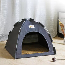 Cargar imagen en el visor de la galería, Cama en forma de campaña Family para gatos
