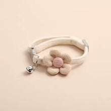 Cargar imagen en el visor de la galería, Collar Sweet flower para gatos - Gatufy
